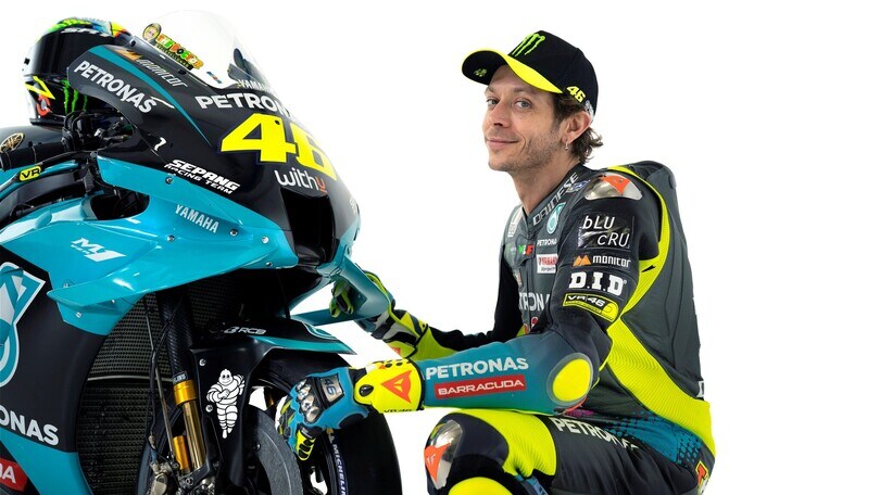 MotoGP: Valentino Rossi e la sua M1 con i colori del team Petronas