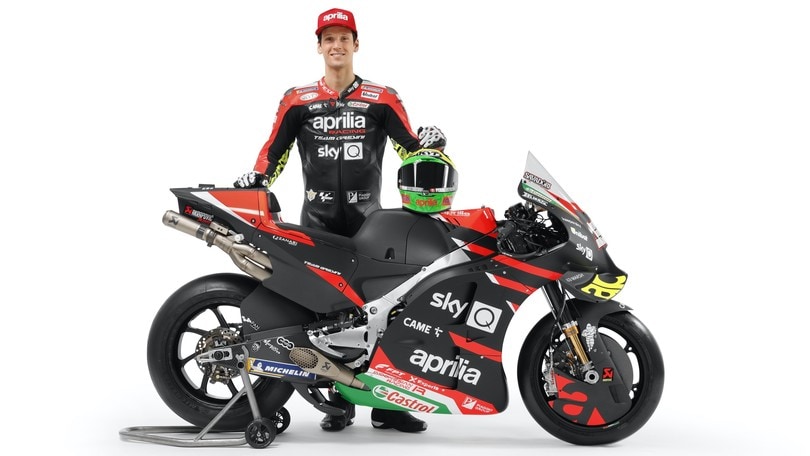 Lorenzo Savadori e la sua Aprilia RS-GP 2021