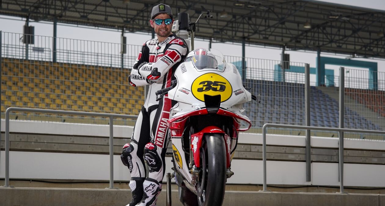 Test Qatar: Crutchlow in pista con la livrea per il 60° anniversario Yamaha - FOTO