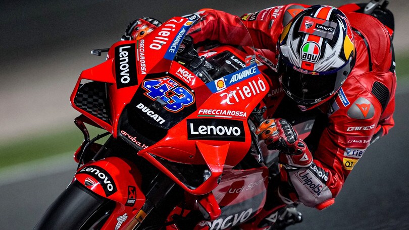 La MotoGP torna in pista in Qatar: FOTO