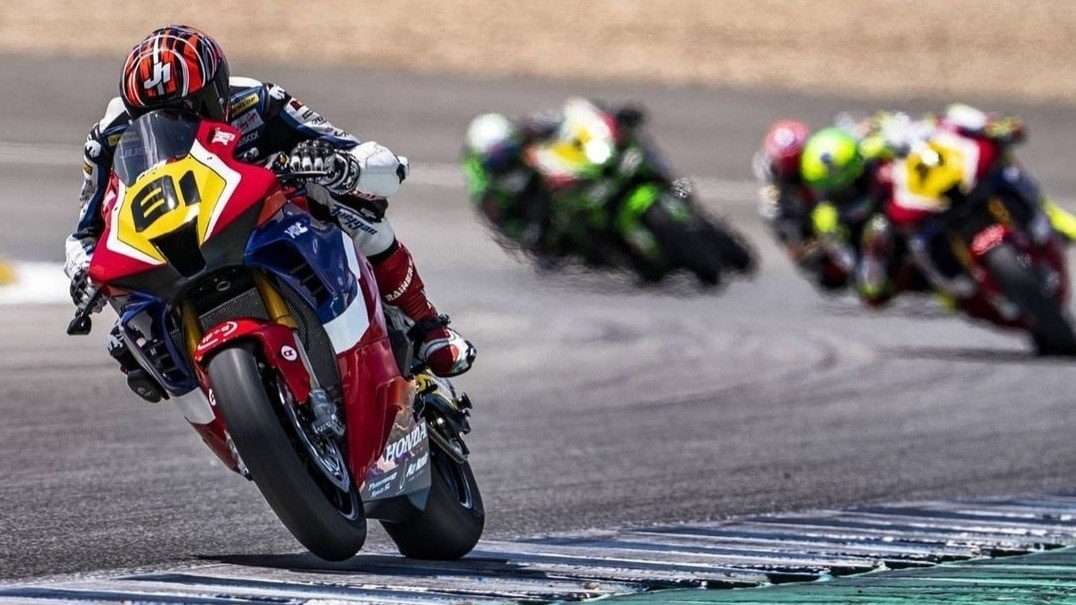ESBK, Jerez: doppietta di Jordi Torres. Podio per Zaccone