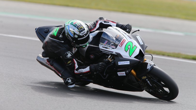 BSB: Glenn Irwin chiude al comando i test di Silverstone