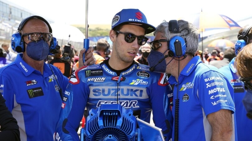 MotoGP Spagna, secondo zero per Rins: “La caduta? Una sfortuna”