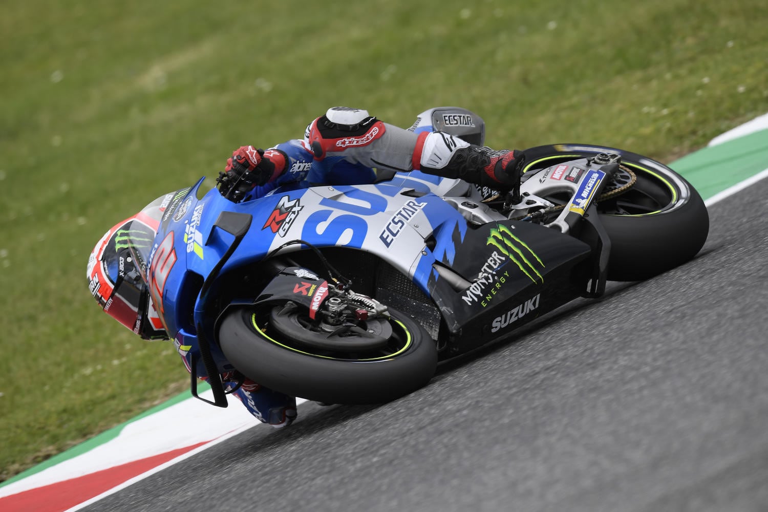 MotoGP Catalogna: Alex Rins operato con successo