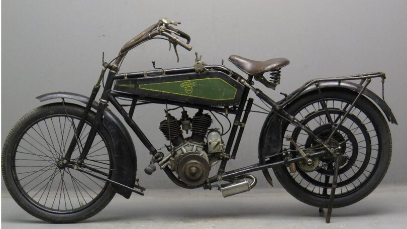 Polvere di Stelle: dalla "W alata" ai quattro anelli