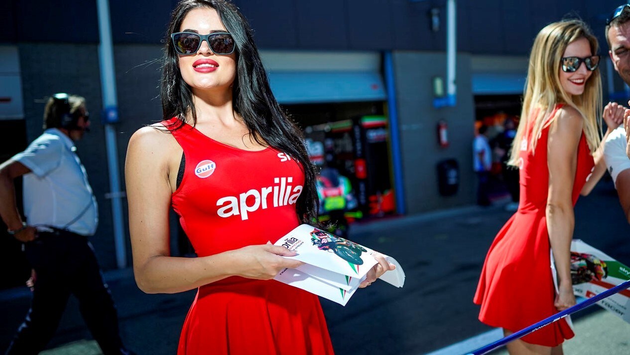 MotoGP, Assen amarcord: le ombrelline più belle del GP d'Olanda