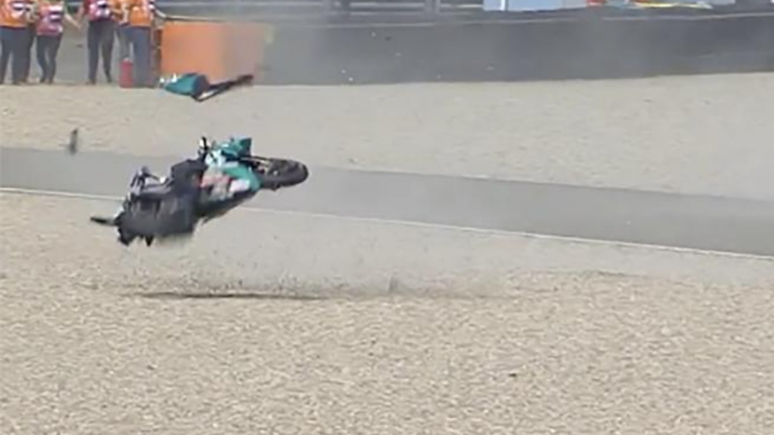 MotoGP Olanda: Valentino Rossi, una caduta che sa di addio