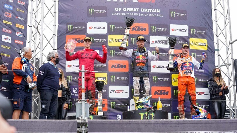 MXGP Gran Bretagna: Tony Cairoli vince sotto la pioggia