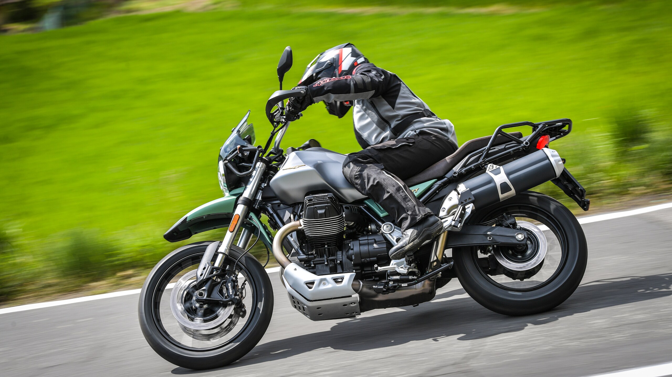 TheTest: Moto Guzzi V85 TT, linee rétro