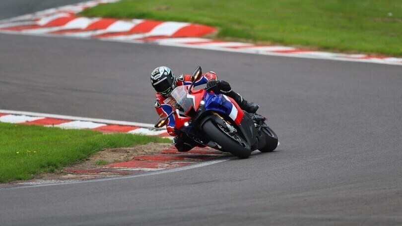 How is the production CBR1000RR-R SP in the hands of a pro?