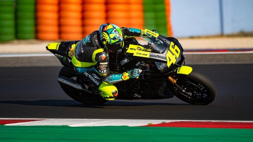 MotoGP: Valentino Rossi si allena a Misano con i ragazzi dell'Academy