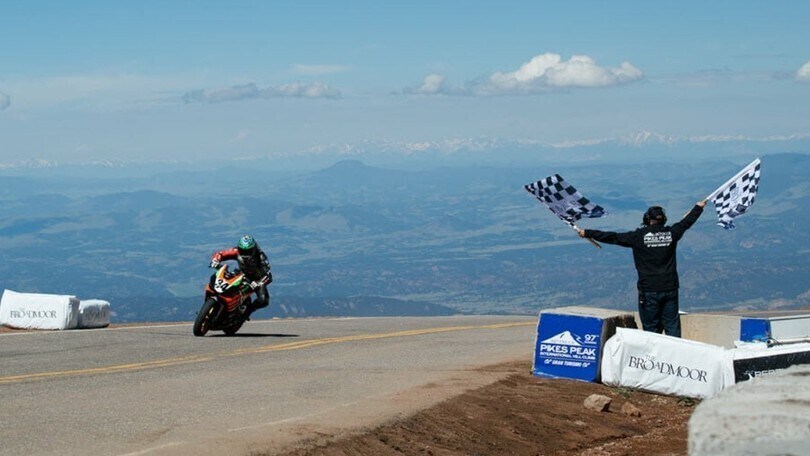 Pikes Peak, official: no more bikes in the Race to the Clouds