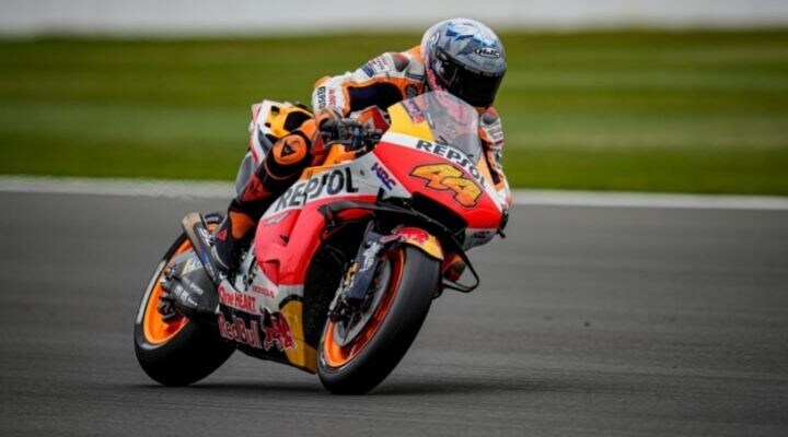 MotoGP, Pol Espargaro in pole in Inghilterra: “Sono incredulo anch'io”