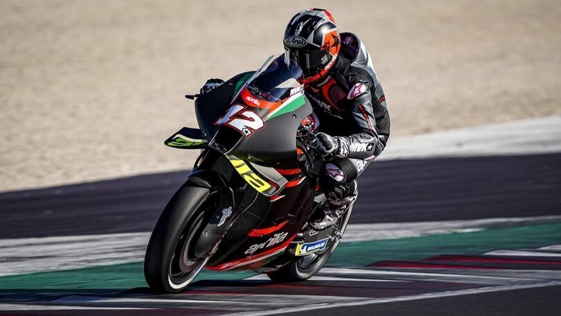 Vinales in azione con l'Aprilia: ecco i primi scatti