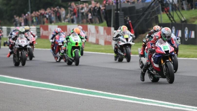 BSB: tutto pronto per la Pirelli Race of Aces a Snetterton 300