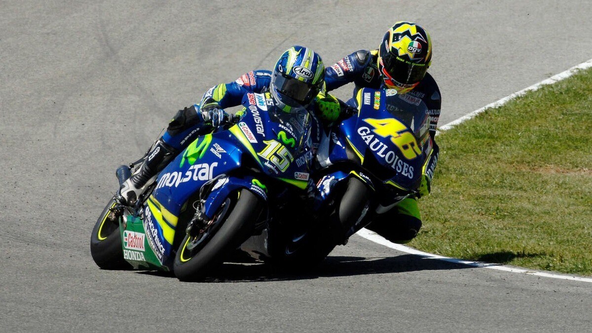 La sequenza del contatto tra Rossi e Gibernau a Jerez 2005