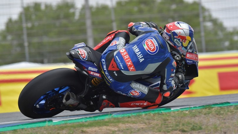 SBK, Jerez: Razgatlioglu piega ancora Rea e vince Gara 1