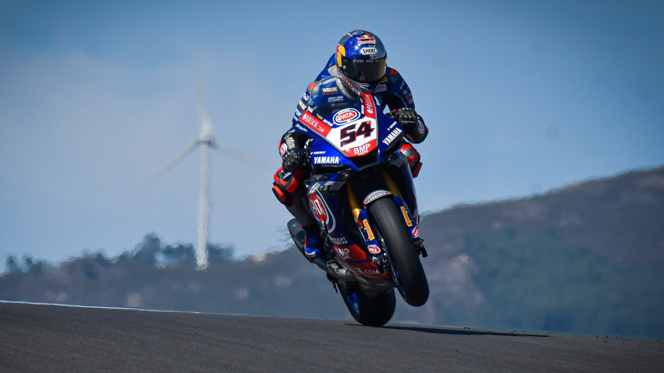 SBK Portimao, atto di forza di Razgatlioglu: pole e record davanti a Rea