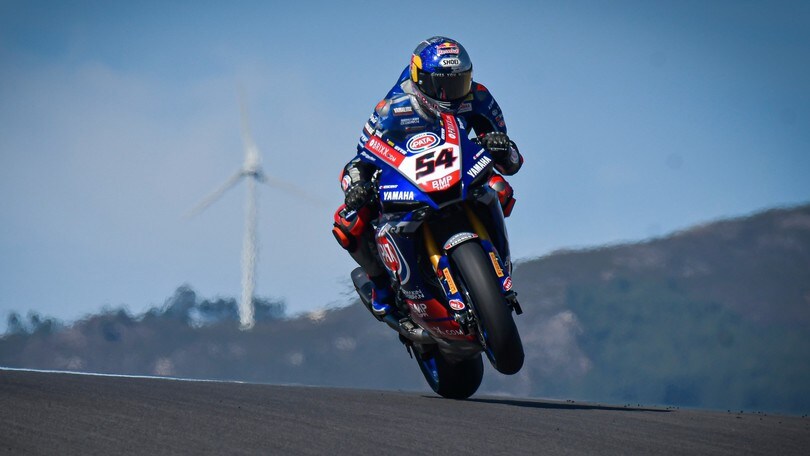 SBK Portimao, atto di forza di Razgatlioglu: pole e record davanti a Rea