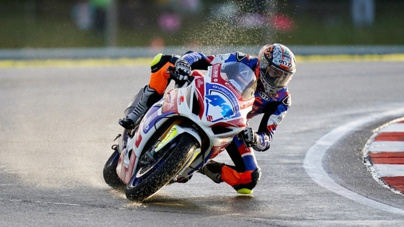 BSB, Donington Park: Mackenzie s'impone in Gara 2, bis di Rea in Gara 3