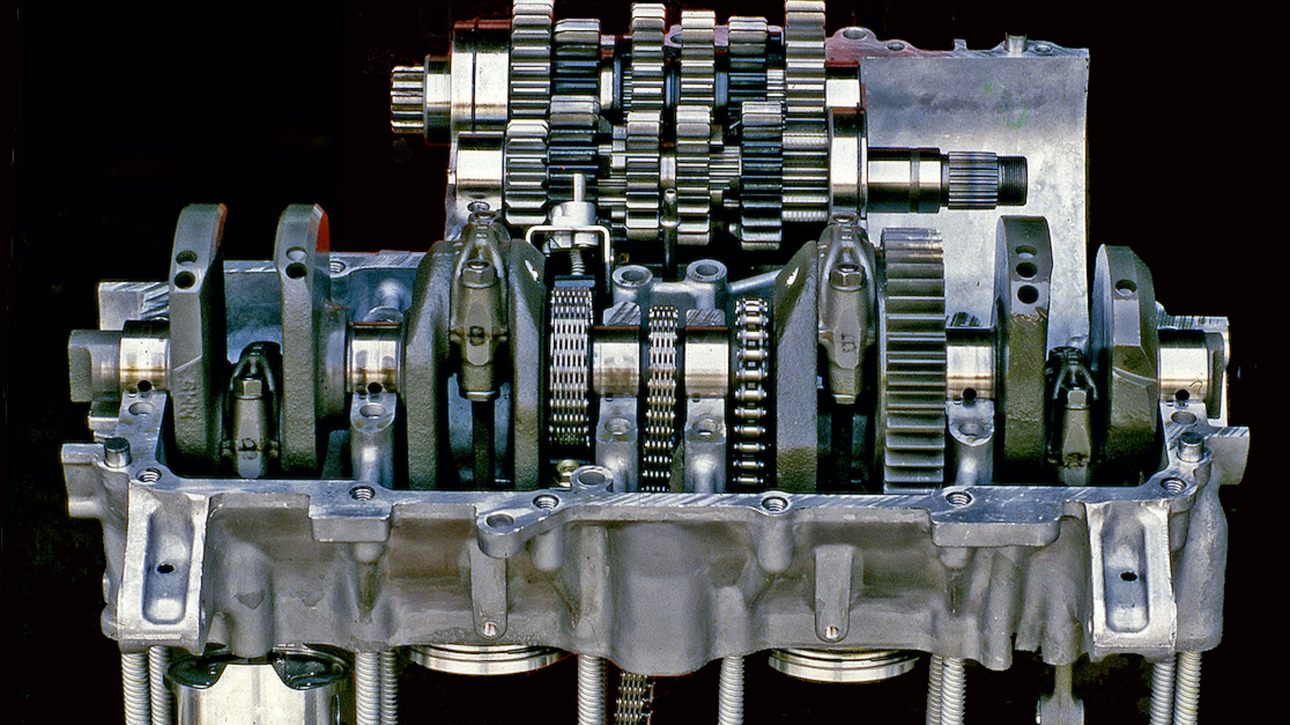 Officina: come sono cambiati i motori