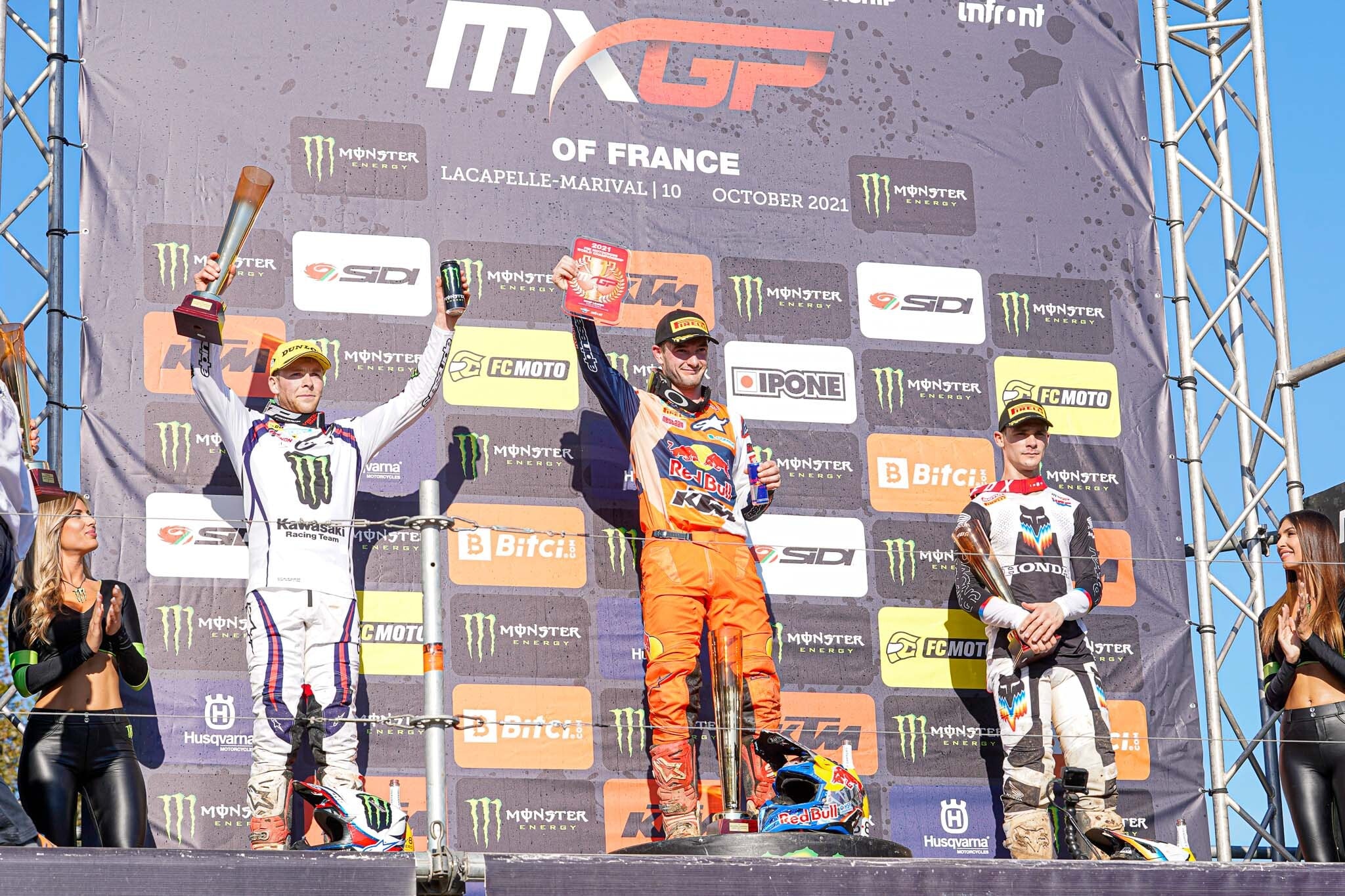 MXGP: Helings, Gajser, Febvre e una corona per tre