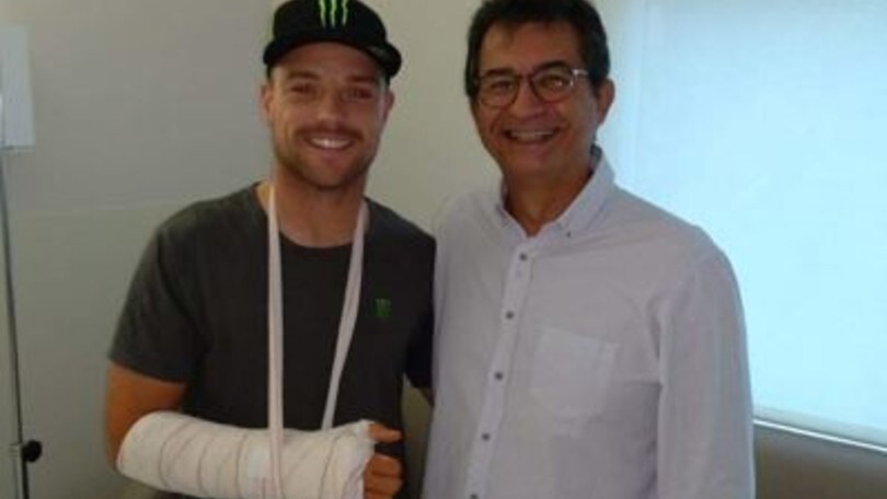 SBK, "Stop and go" rapido per il polso destro di Alex Lowes