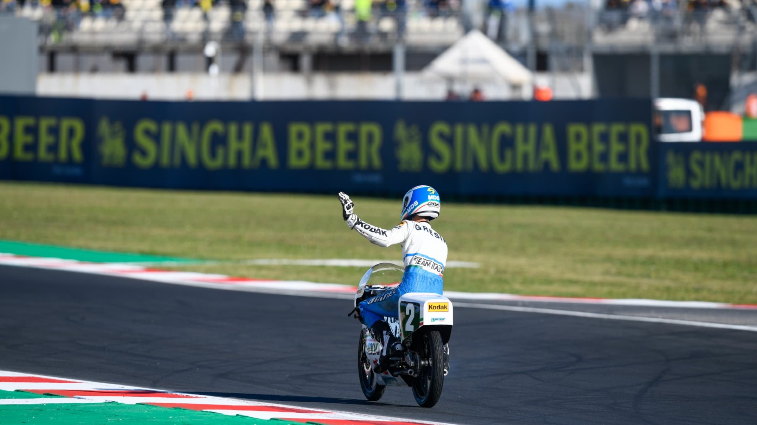 GP Emilia Romagna: il giro di pista per ricordare Fausto Gresini