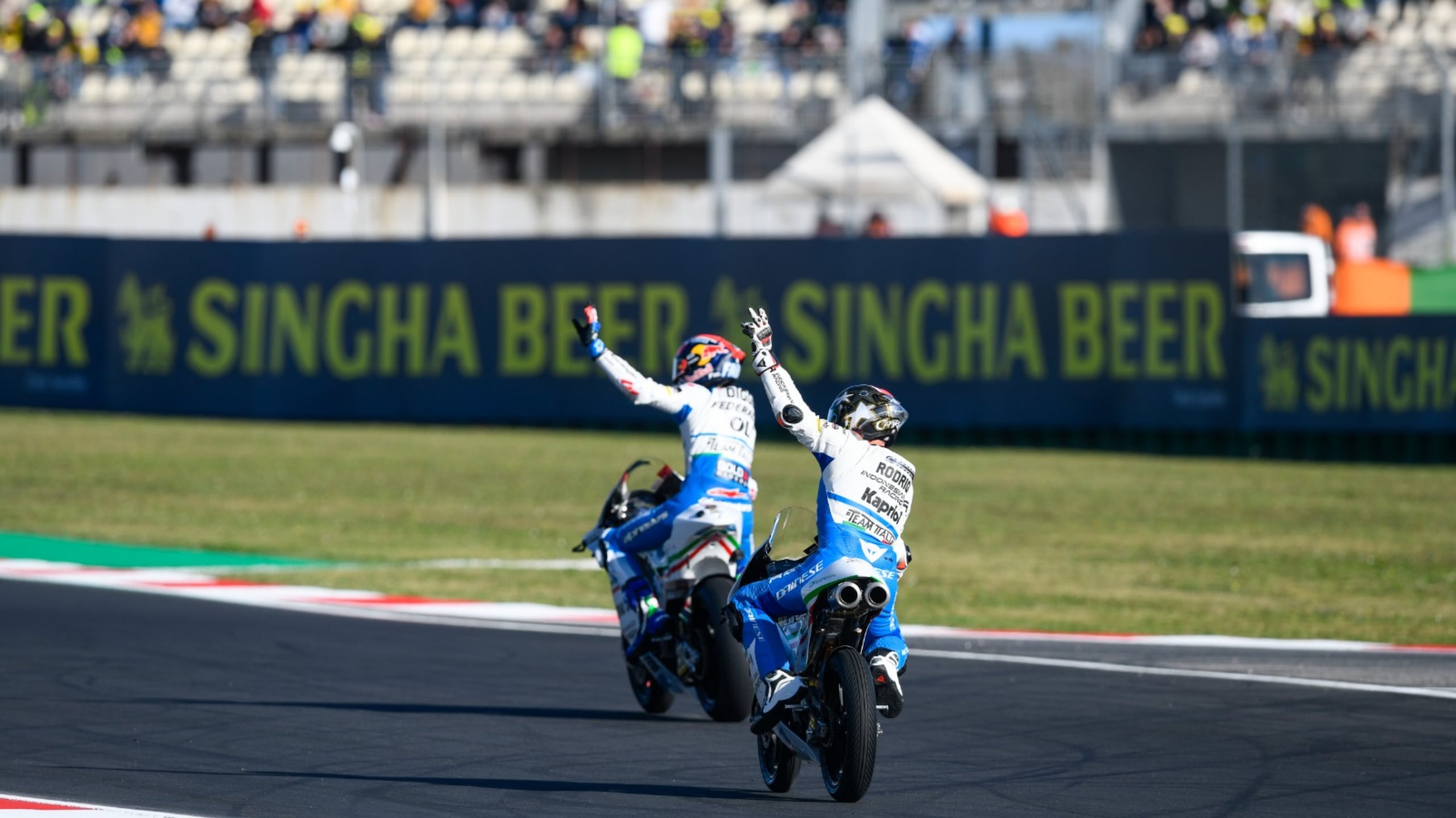 GP Emilia Romagna: il giro di pista per ricordare Fausto Gresini