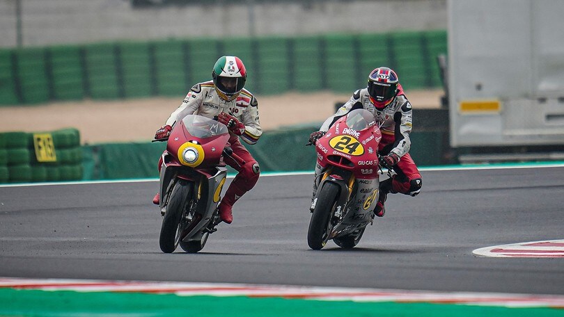 Il giro di pista a Misano di Giacomo Agostini sulla MV Superveloce AGO