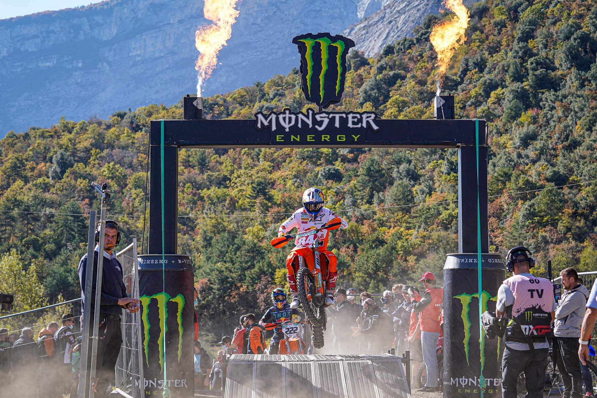 MXGP del Trentino: a Herlings e Vialle le prime manche, Cairoli out