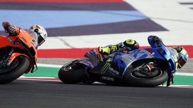 MotoGP: la sequenza della caduta di Joan Mir e Danilo Petrucci a Misano