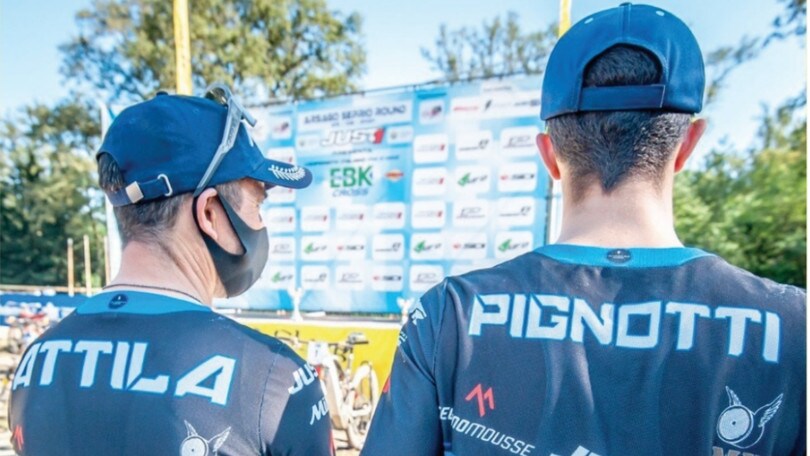 Manubri larghi: l'infinito Attilio Pignotti