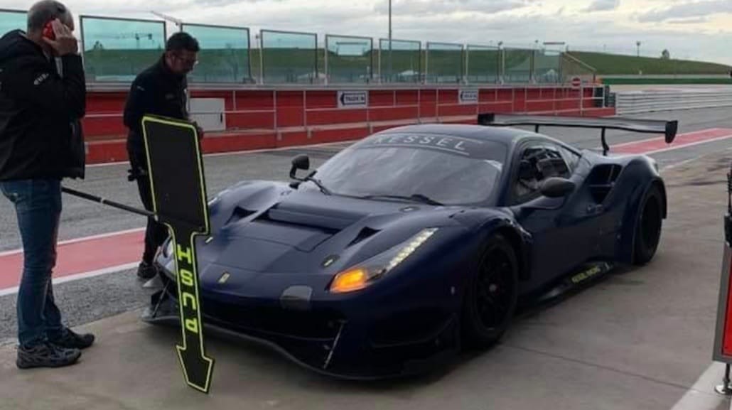 Valentino Rossi è già a bordo del 2022: test a Misano con la Ferrari