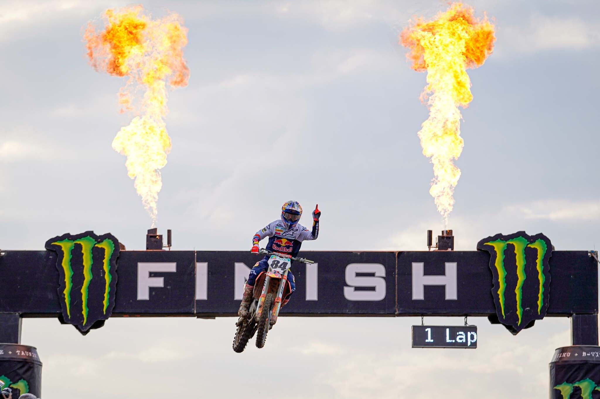MXGP di Lombardia: Herlings vince, Febvre in rosso, Gajser giù dal podio