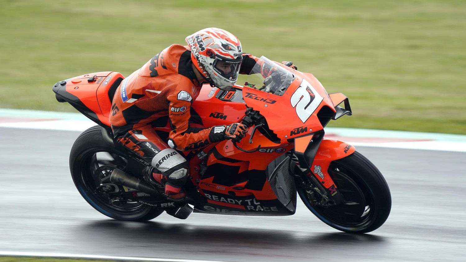 MotoGP Valencia, FP1: inizio sotto la pioggia con Lecuona in testa