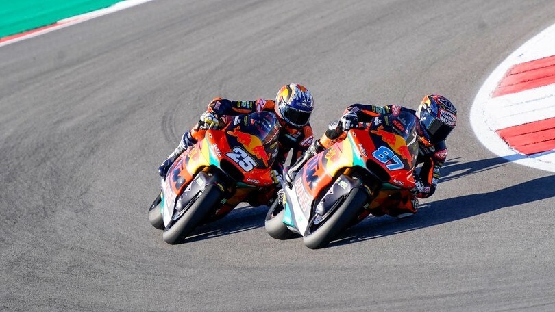 Moto2, GP Valencia: cancellato il miglior tempo di Fernandez nelle FP2