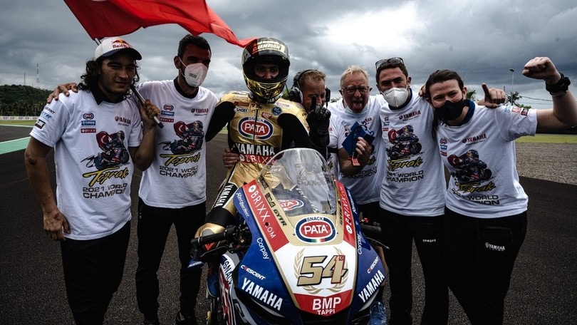 SBK, Toprak Razgatlioglu Campione a Madalika: le foto dei festeggiamenti