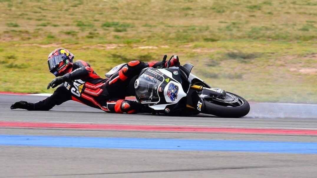 ASBK: Maxwell in pole al the Bend, Miller in prima fila con caduta