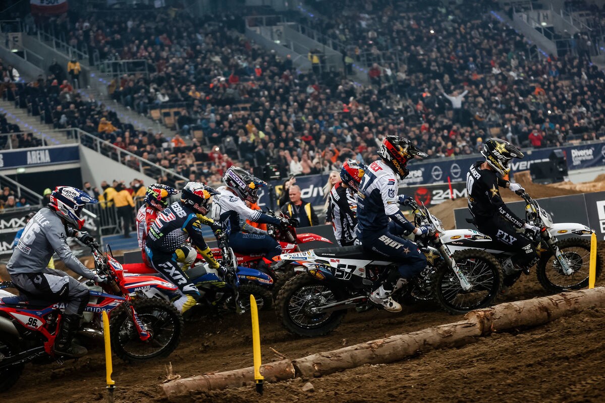 Causa Covid-19 cambia il calendario del Mondiale FIM Indoor SuperEnduro