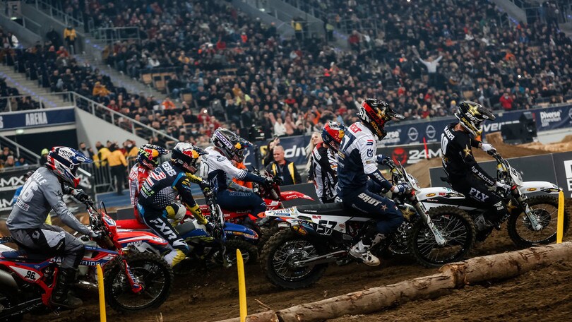 Causa Covid-19 cambia il calendario del Mondiale FIM Indoor SuperEnduro