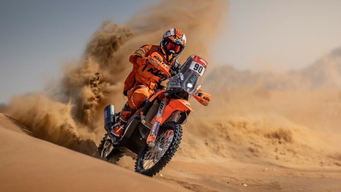 Le foto delle prime, intense, giornate di Danilo Petrucci alla Dakar