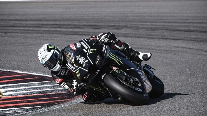 Cadono i record a Portimao: Rea abbatte quello SBK, Bulega quello SSP