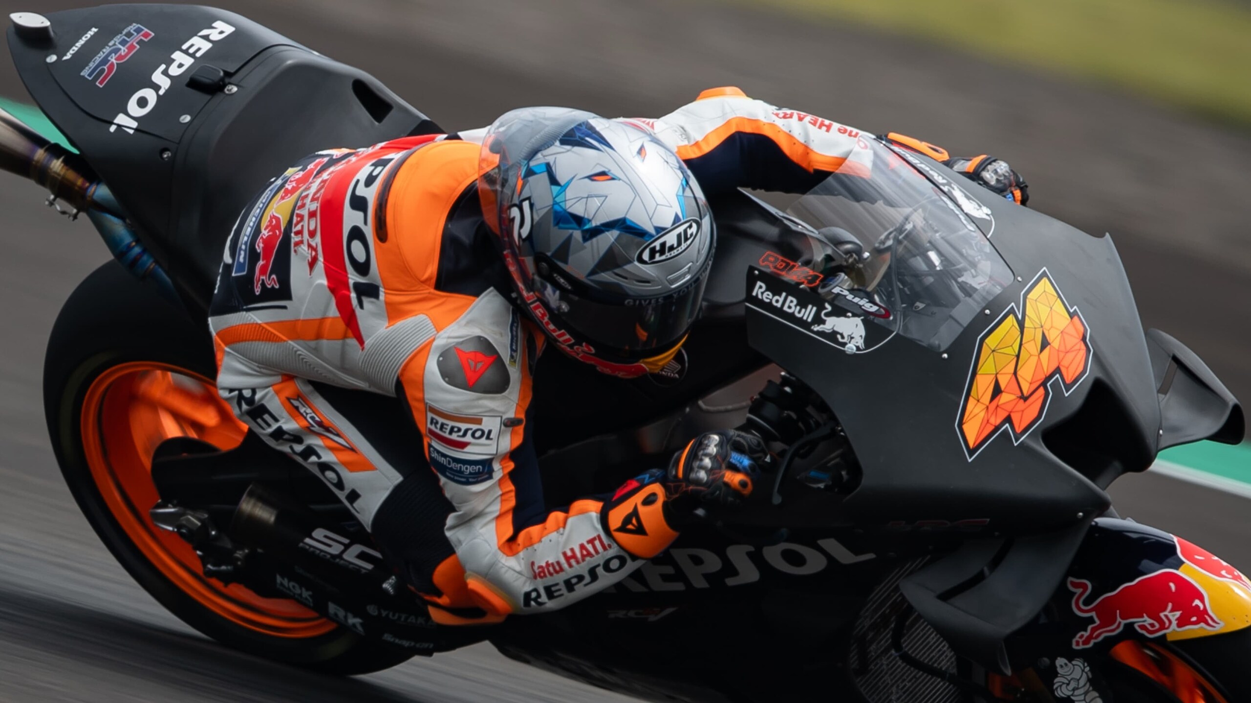 MotoGP, Test Mandalika: Pol Espargaro svetta nel fango del Day 1