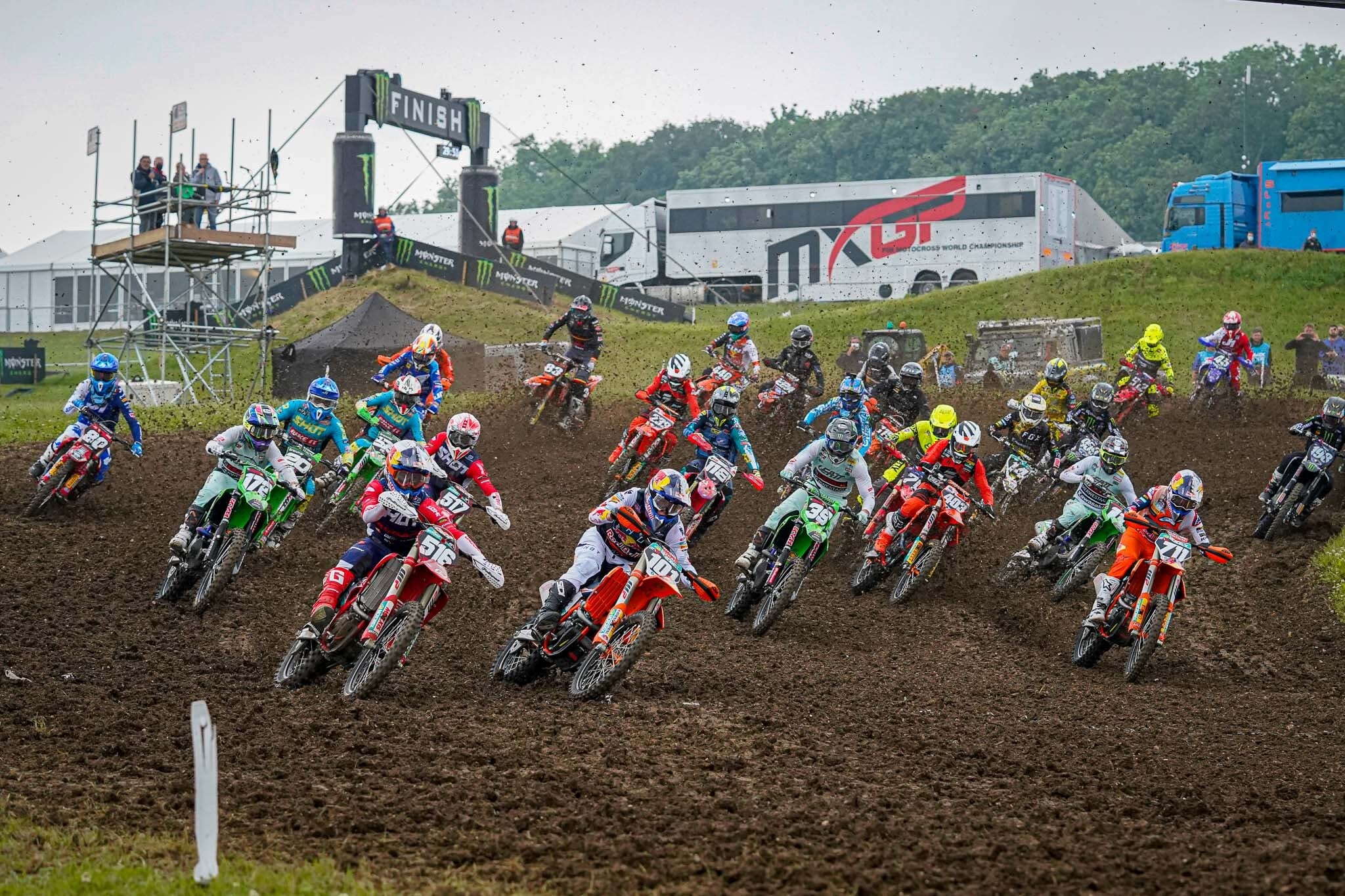 MX2: parte la caccia al titolo 2022