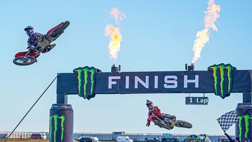 MXGP di Gran Bretagna: Gajser vince col brivido