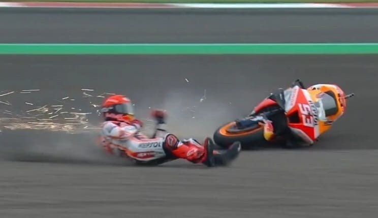 MotoGP, disastro Marquez in Indonesia: Marc torna a rischiare, ma non paga