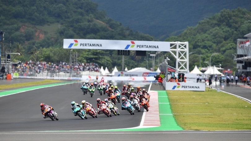 Gli scatti più belli della gara di Moto3 a Mandalika