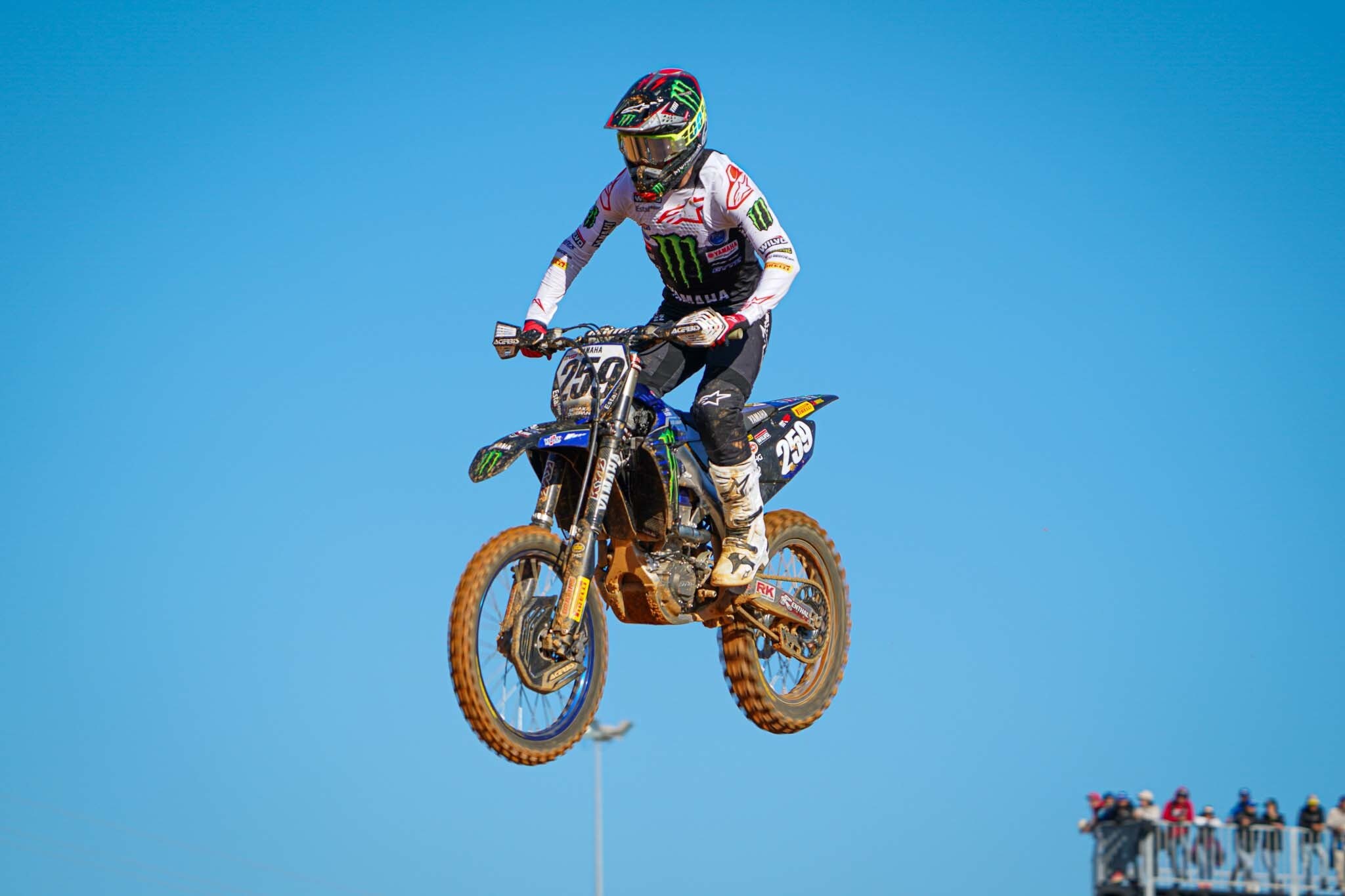 MXGP del Portogallo: le qualifiche si tingono di blu