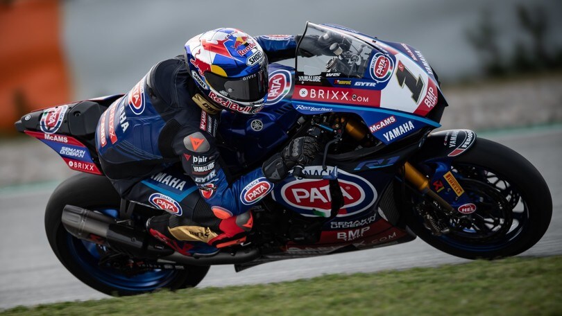 SBK, test Aragon: Razgatlioglu apre le danze, ma per ora vince il gelo